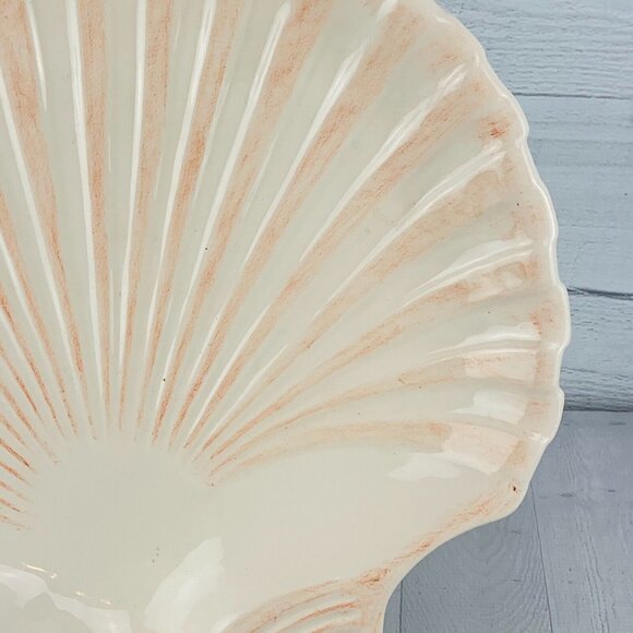 Boston Warehouse 2006 Large SCALLOPED SHELL Design Ceramic Serving Platter Dish - Picture 2 of 8